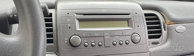 autoradio lancia y 2°serie 2005