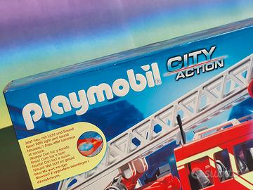 PLAYMOBIL CAMION POMPIERI in scatola mai aperta.