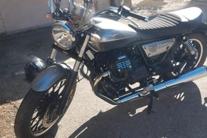  moto guzzi v9 roomer