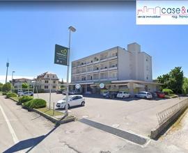 Rif.C31| negozio sacile