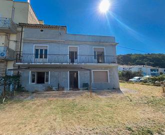 S.V. Marina casa semindipendente vista mare 270mq