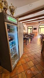 Attività di Pizzeria Taglio e Tavolo