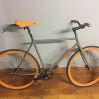 Bicicletta a scatto fisso