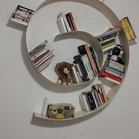 Libreria di design Kartell, complemento di arredo