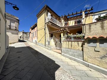 3 LOCALI A LOTZORAI