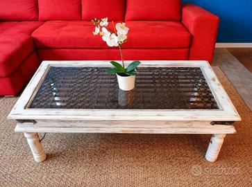 Tavolino da salotto. Pezzo unico