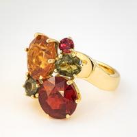 Anello 18 carati in oro giallo con Zaffiro