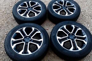 Cerchi e gomme termiche 18 originali jeep