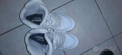 Scarpe Adidas bianche
