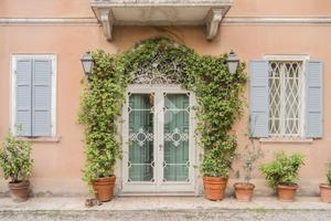 TRIFAMILIARE A CORREGGIO