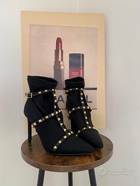 Tronchetti neri tacco 10 taglia 39