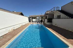 Villa di 457 m² con più di 5 locali e box auto dop