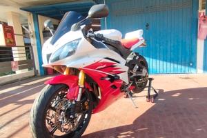 Yamaha YZF R6 - 2006