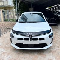 Lancia Ypsilon Hybrid e-DCT Edizione Cassina