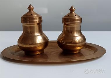 Set sale e pepe vintage in ottone