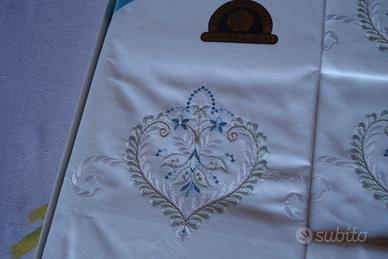  Stupende lenzuola ricamo fiorentino.