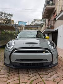 Mini cooper SE full elettrico
