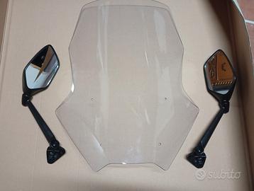Parabrezza e specchietti Honda Forza 750