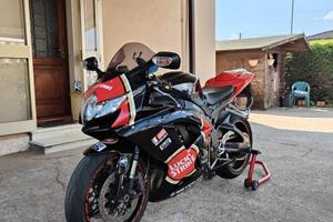 Suzuki gsx r 750 k8