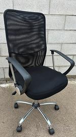 Sedia regolabile in altezza con rotelle