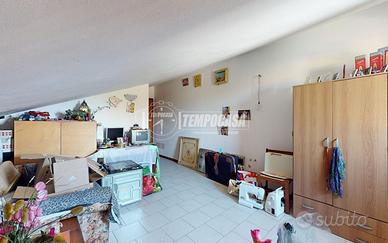 MONOLOCALE MANSARDATO