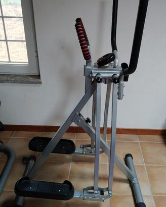 Attrezzo per gambe e braccia