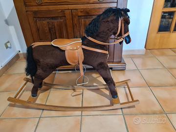 Cavallo a dondolo vintage