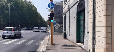 NEGOZIO A BRESCIA