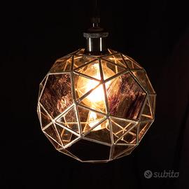 Lampada a sospensione artigianale.