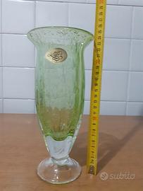 Vaso di Murano verde bolle