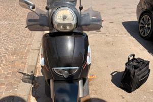 Aprilia Scarabeo 300s