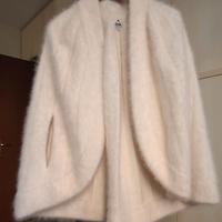 Mantella di lana d'angora marca Luisa Spagnoli