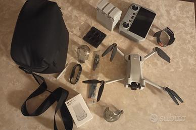 Dji mini 3 PRO con dji smart RC e fly more combo