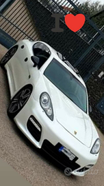 Porsche panamera benzina. esclusiva in italia