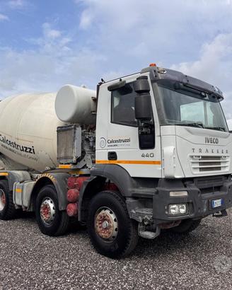 Iveco trakker 480 betoniera cifa 2005