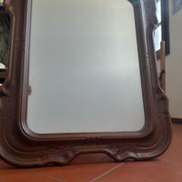 Specchio con cornice in legno