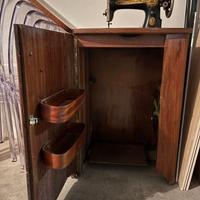 macchina da cucire singer con mobile chiuso