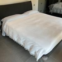 Letto matrimoniale. Misuraemme.