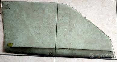 VETRO PORTIERA LATO SX LANCIA Y10 FINO AL 1995