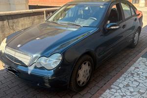 MERCEDES C220d