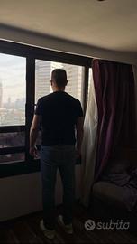 Uomo di fiducia guardiano sorvegliante pulitore