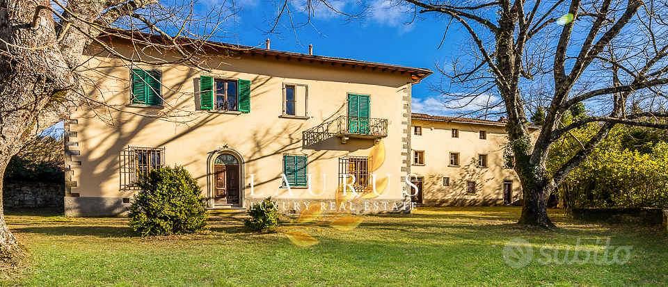 Rustico / Casale di 1000 m² con più di 5 locali e - Vista 4