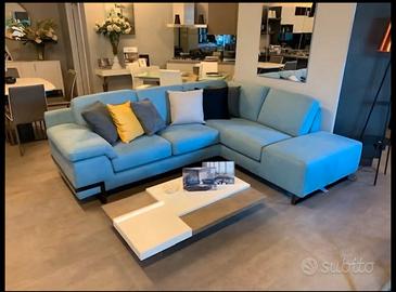 Divano Nuovo Mai Usato