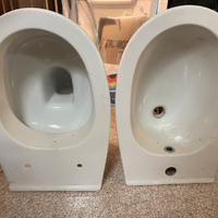 Sanitari sospesi wc e bidet bianco con sedile
