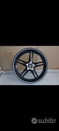 Cerchio anteriore triumph speed triple 1050