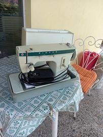 Macchina da cucire portatile