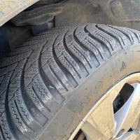 Gomme 215/55/17