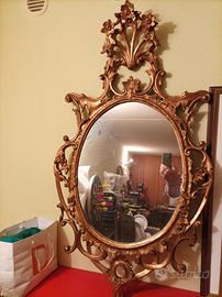 Specchio con cornice in stile Barocco