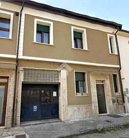 4 LOCALI A AVEZZANO