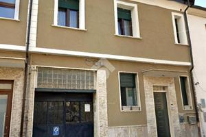 4 LOCALI A AVEZZANO
